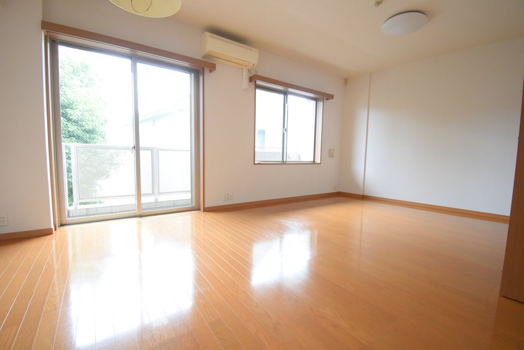 居室・リビング　※参考写真（同間取り別階別部屋）