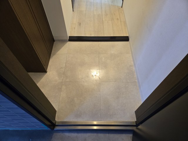 玄関　グレイスコート千代田