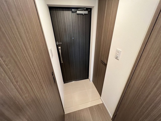 玄関　※別部屋の写真です