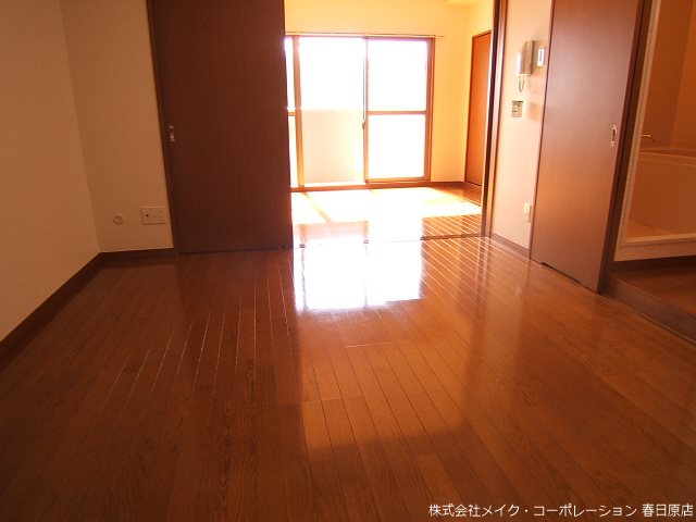 居室・リビング　写真は同型タイプ