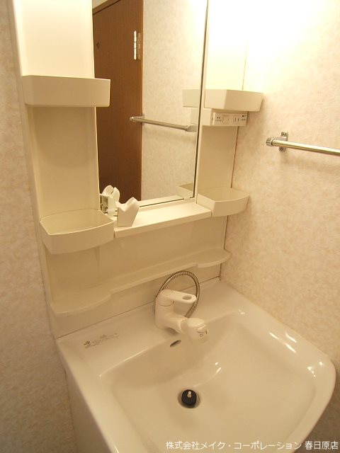 洗面設備　写真は同型タイプ