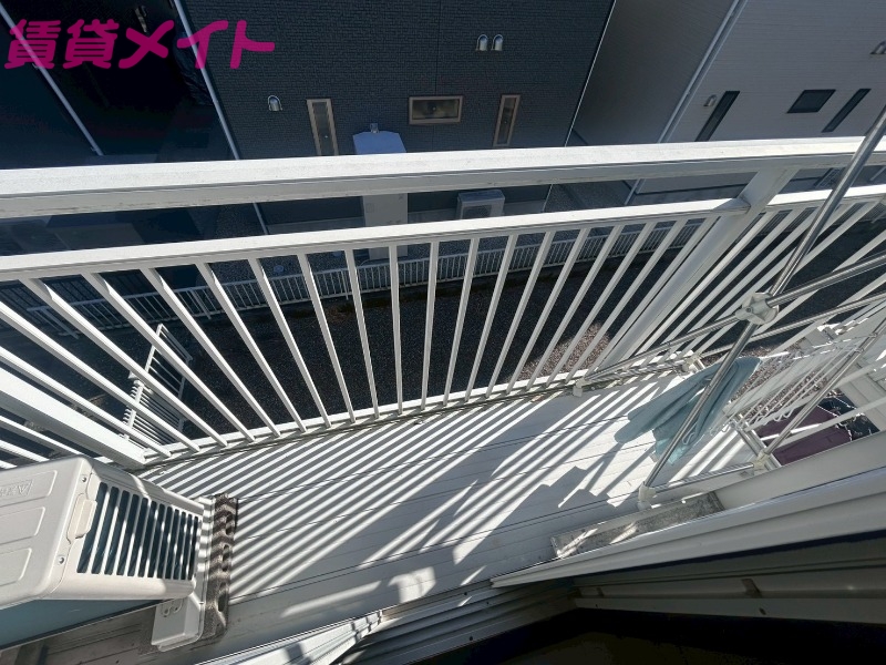 バルコニー　同物件別部屋の写真です