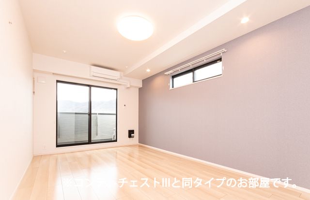 居室・リビング　同メーカー施工例