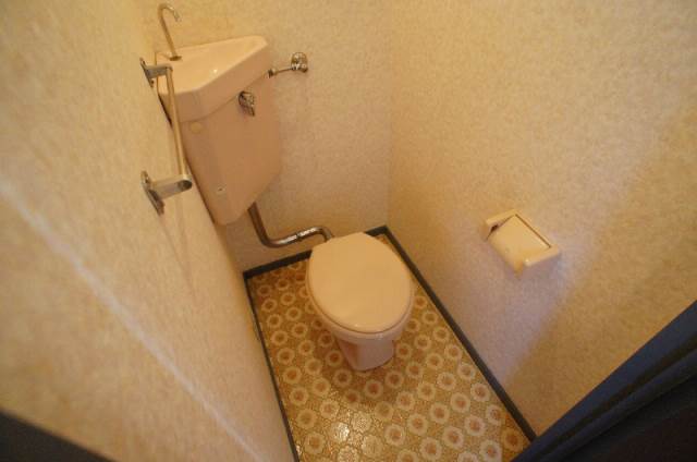 トイレ　別号室