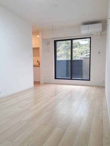 居室・リビング　こちらのリビングで趣味の時間をお楽しみください