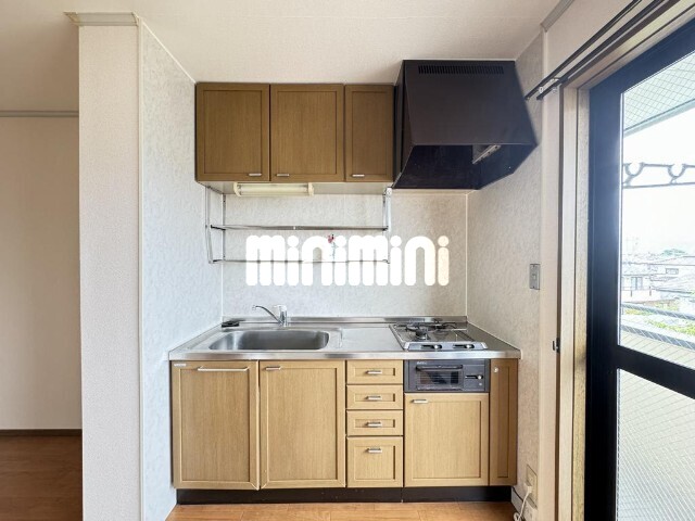 キッチン　同物件別室のイメージ写真