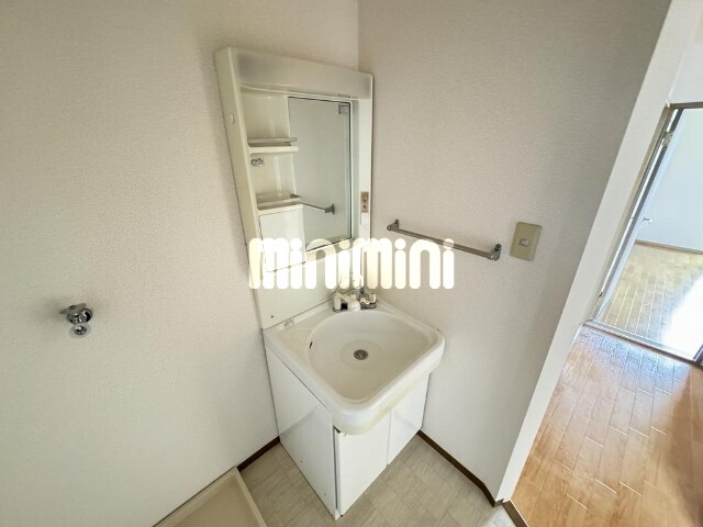 洗面設備　同物件別室のイメージ写真