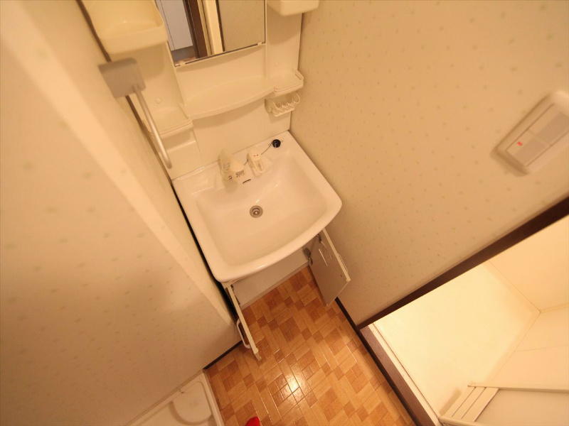 洗面設備　脱衣所　独立洗面台（シャンプードレッサー付）