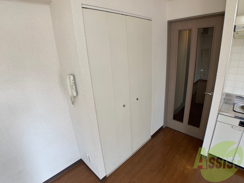 収納　クローゼットがありました。お洋服や荷物はここへ