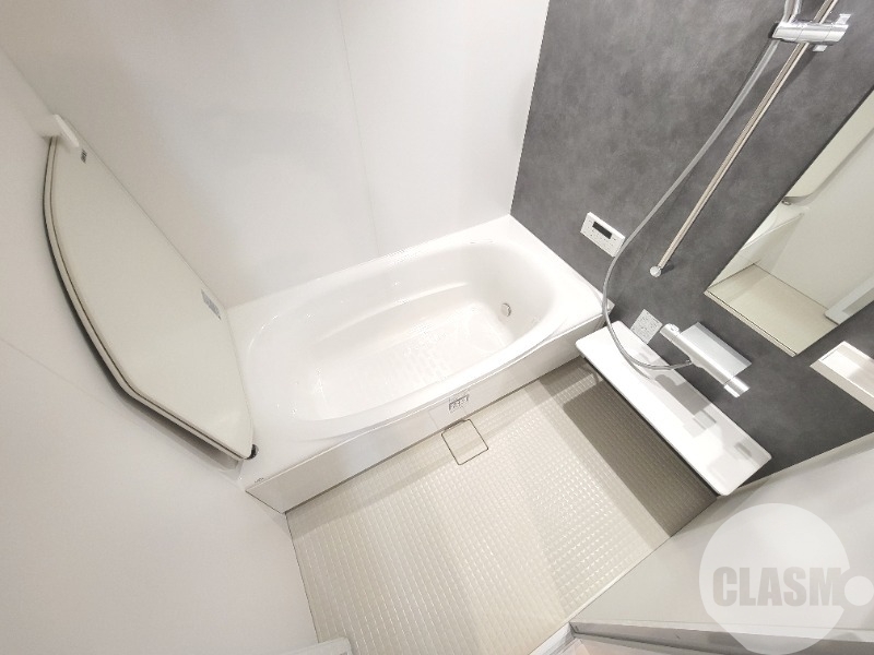 バス・シャワールーム　浴室乾燥機＆追焚機能付き広々バスルーム♪