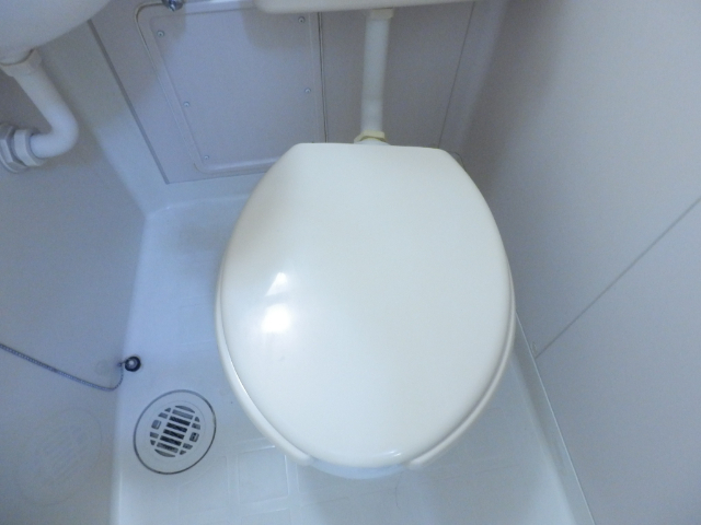 トイレ　※写真は別部屋