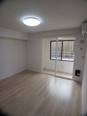 居室・リビング　中はこのようになっています