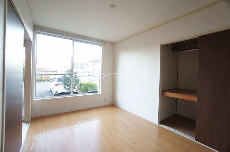 その他部屋・スペース　5.4帖の洋室です。