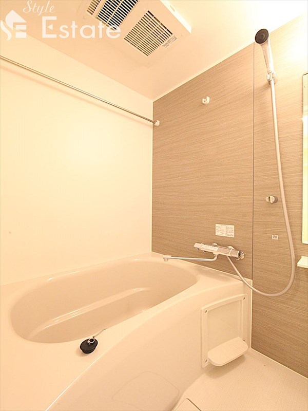 バス・シャワールーム　バスルーム