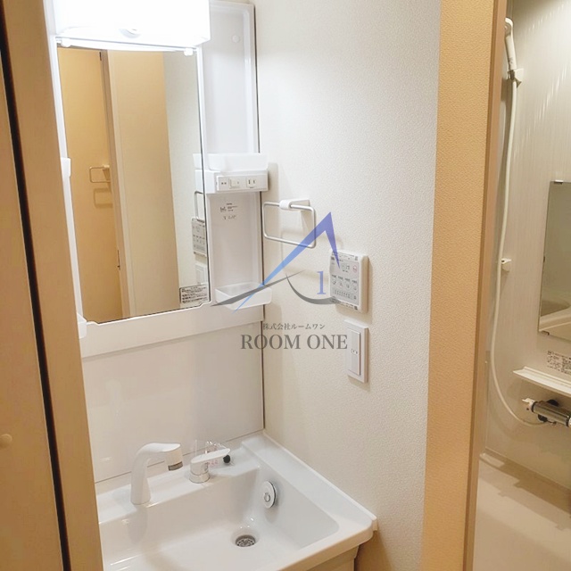 洗面設備　独立洗面台です。