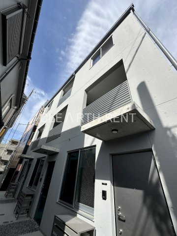 建物外観　4月23日まで家賃無料でご紹介が可能です