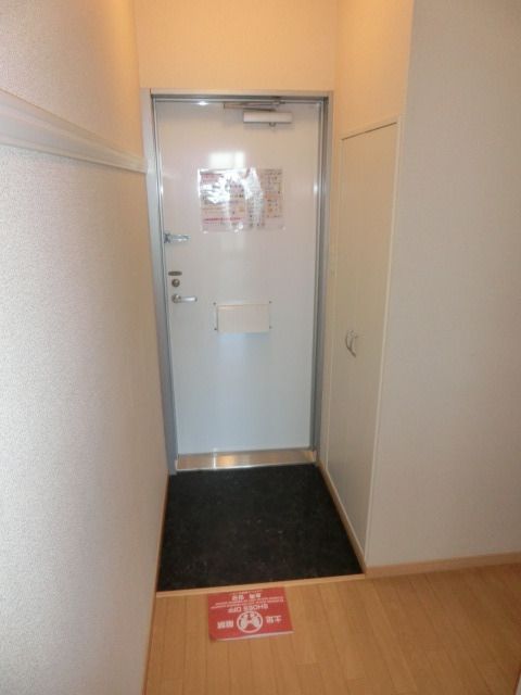 玄関　シューズボックス完備の玄関