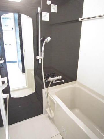 バス・シャワールーム　★浴室乾燥機付きです★