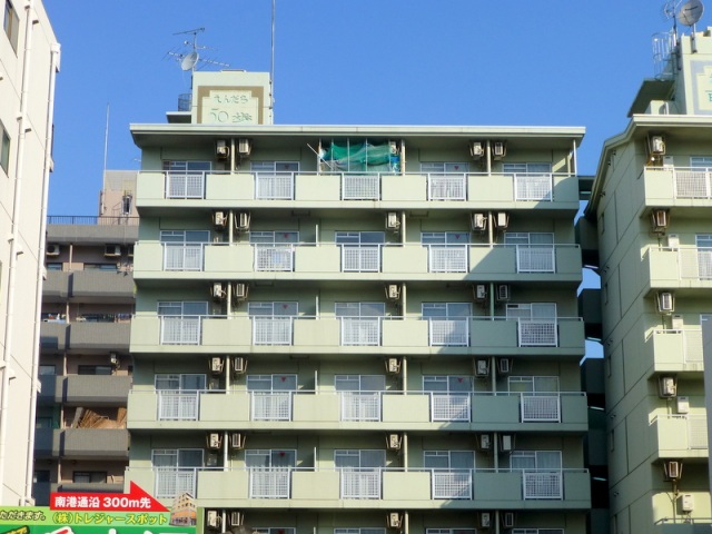 建物外観　全戸南向きで日当り・風通し良好