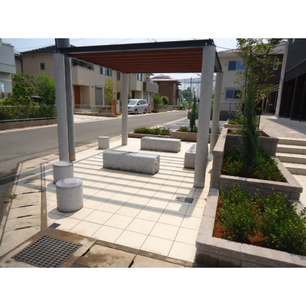 エントランス　パーゴラ