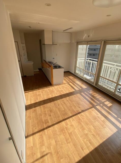 居室・リビング　※別部屋参考写真☆角部屋で明るいリビングダイニング☆