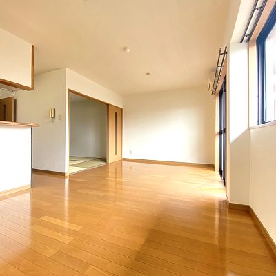 居室・リビング　※写真は別号室のものですので現状優先とさせていただきます