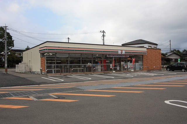 コンビニ　セブンイレブン（コンビニ）まで1000m