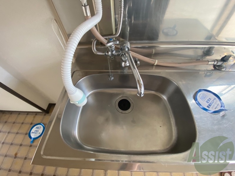 洗面設備　洗面台はございません。こちらをお使い下さい。