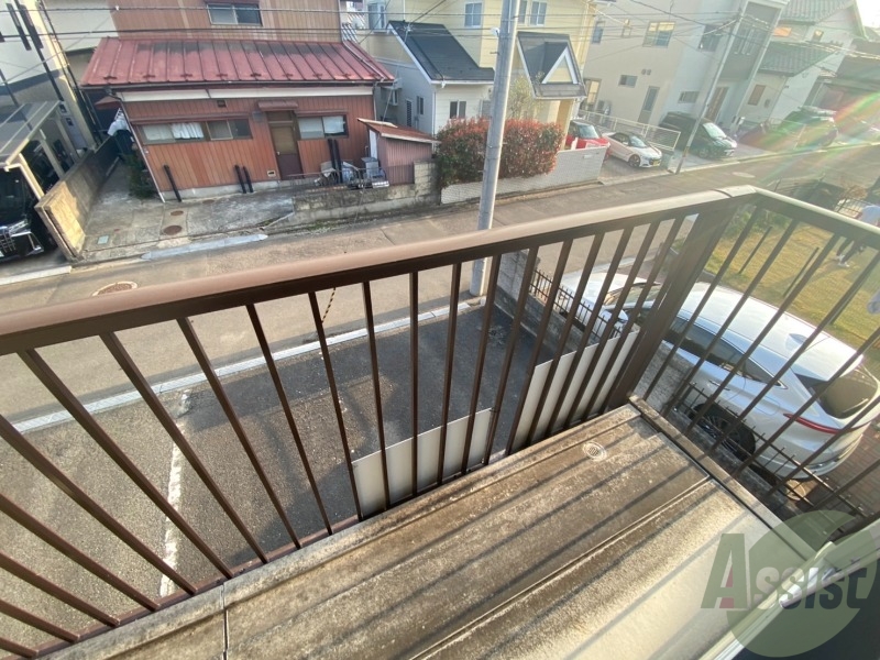 バルコニー　バルコニーはこちらになります。換気はちゃんとしましょう。