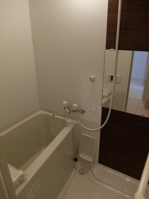 バス・シャワールーム　?