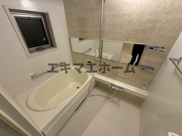 バス・シャワールーム　同物件別部屋参考写真です。