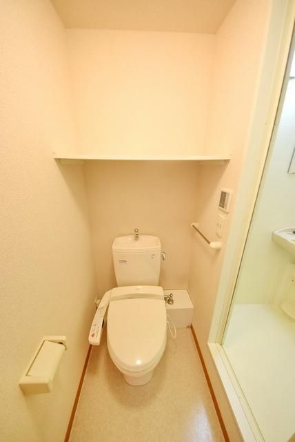 トイレ　シャワー付きトイレ