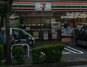 コンビニ　セブンイレブン 千葉稲毛海岸駅前店（コンビニ）まで1036m