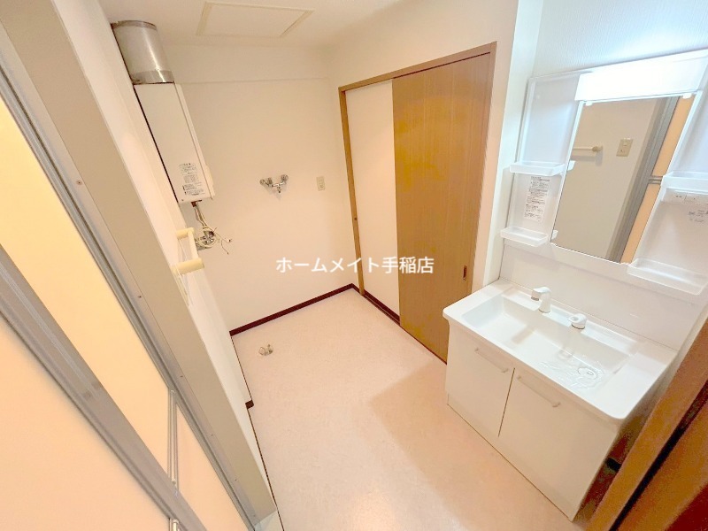 洗面設備　洗面化粧台です♪