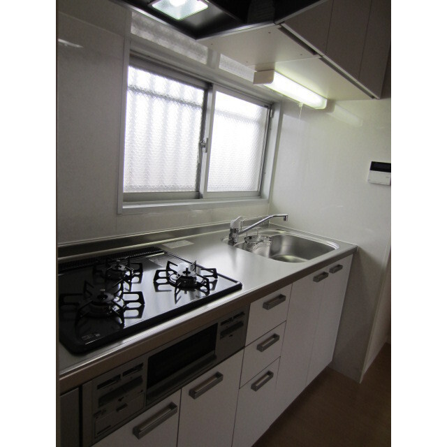 キッチン　窓あります！