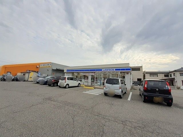 コンビニ　ローソン燕杣木店（コンビニ）まで180m