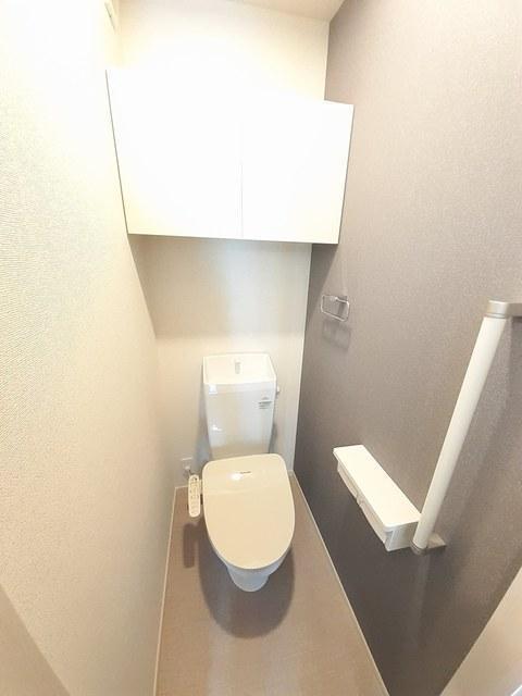 トイレ　温水洗浄便座