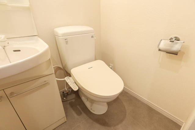 トイレ　同タイプ参考写真