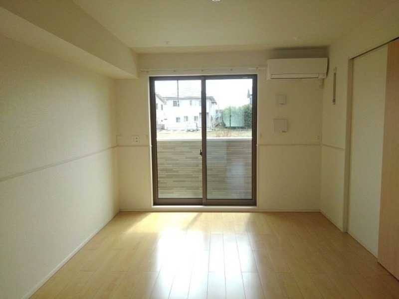 居室・リビング　図面と現状に相違がある場合には現状を優先