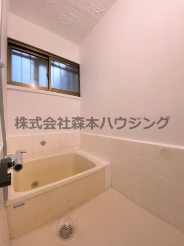 バス・シャワールーム　お風呂です