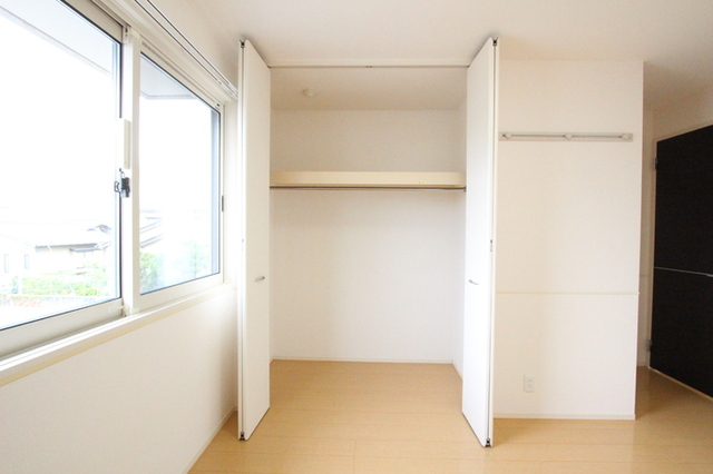 収納　洋室クローゼット