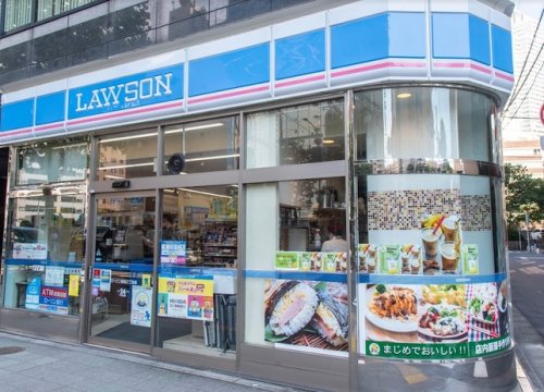 コンビニ　ローソン H築地三丁目店（コンビニ）まで45m