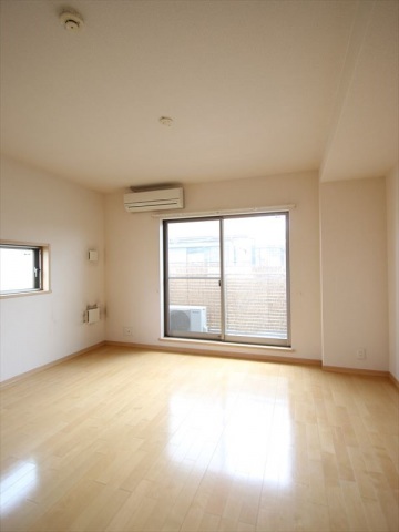 居室・リビング　2面採光で明るいお部屋