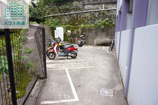 駐車場　駐輪場