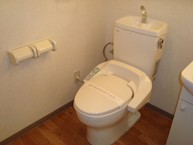 トイレ　シャワー付トイレ