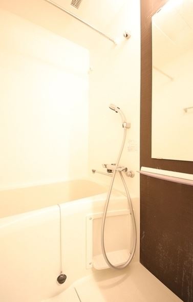 バス・シャワールーム　★ゆったりとできる広さの浴槽★