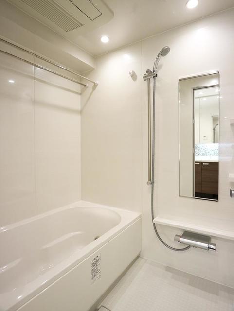 バス・シャワールーム　※写真は同タイプ住戸です。