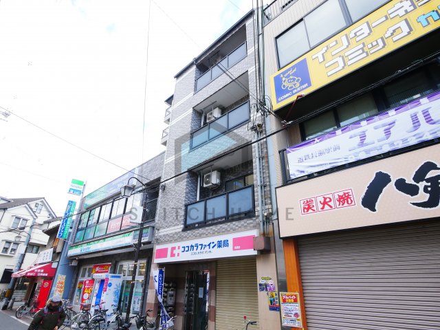 エントランス　毎日通るエントランスはこのようになっています