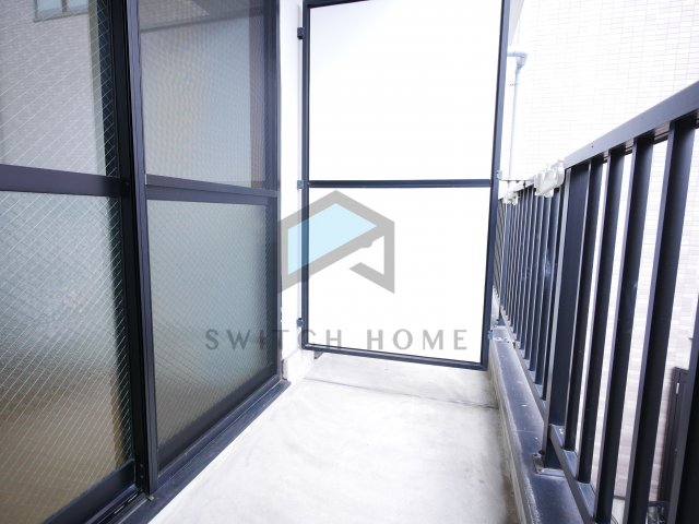 バルコニー　外からの目が気にならないバルコニーで洗濯物が干せます