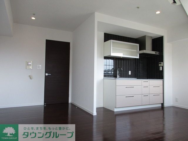 居室・リビング　Bタイプ2017年4月撮影 同タイプ1102号室の写真です。